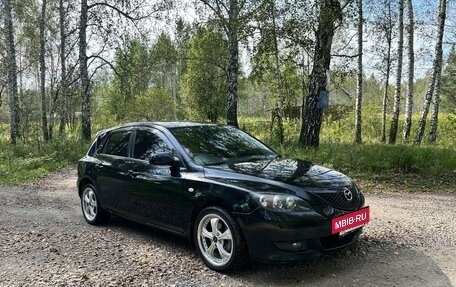 Mazda Axela, 2004 год, 690 000 рублей, 2 фотография