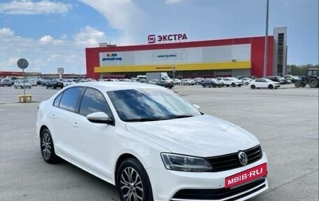 Volkswagen Jetta VI, 2015 год, 1 150 000 рублей, 2 фотография