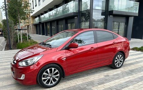 Hyundai Solaris II рестайлинг, 2013 год, 1 260 000 рублей, 2 фотография