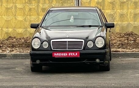 Mercedes-Benz E-Класс, 1999 год, 600 000 рублей, 4 фотография