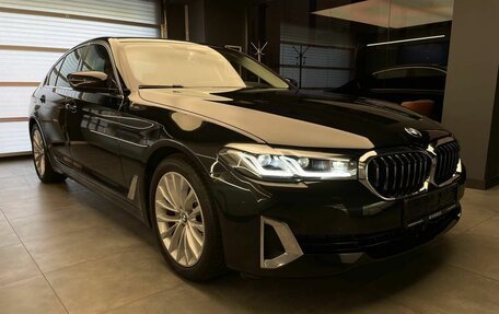 BMW 5 серия, 2021 год, 5 450 000 рублей, 3 фотография