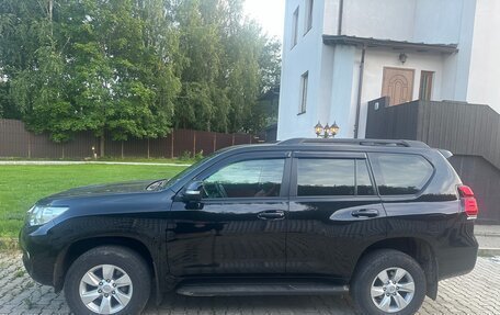 Toyota Land Cruiser Prado 150 рестайлинг 2, 2018 год, 4 100 000 рублей, 5 фотография