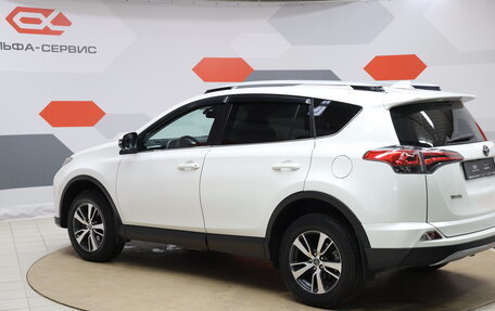 Toyota RAV4, 2018 год, 2 590 000 рублей, 4 фотография