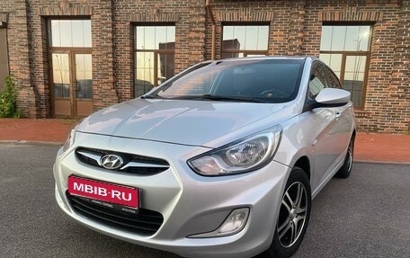 Hyundai Solaris II рестайлинг, 2013 год, 770 000 рублей, 1 фотография