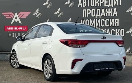 KIA Rio IV, 2018 год, 865 000 рублей, 5 фотография