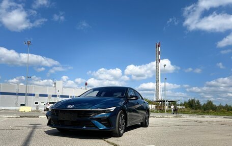 Hyundai Elantra, 2023 год, 2 480 000 рублей, 10 фотография