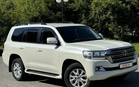 Toyota Land Cruiser 200, 2019 год, 8 250 000 рублей, 4 фотография