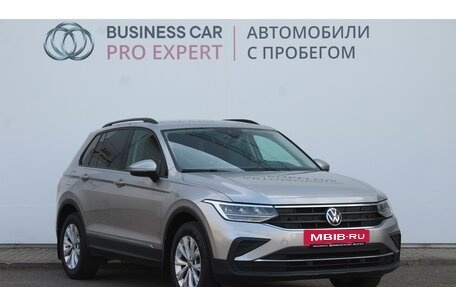 Volkswagen Tiguan II, 2021 год, 2 990 000 рублей, 3 фотография