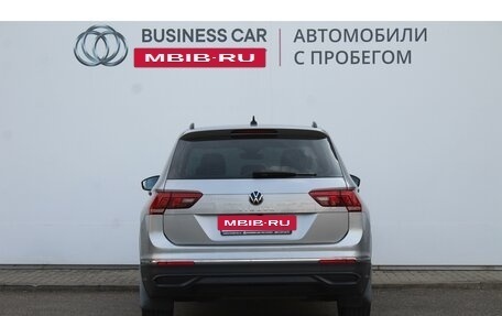 Volkswagen Tiguan II, 2021 год, 2 990 000 рублей, 5 фотография