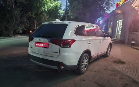 Mitsubishi Outlander III рестайлинг 3, 2017 год, 1 650 000 рублей, 1 фотография