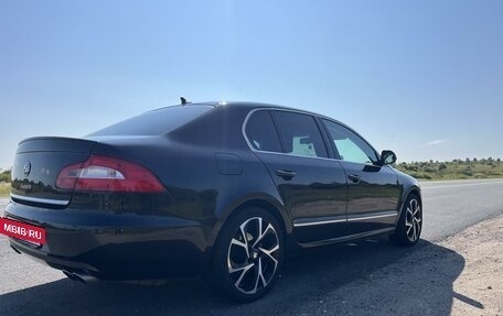 Skoda Superb III рестайлинг, 2012 год, 999 990 рублей, 2 фотография