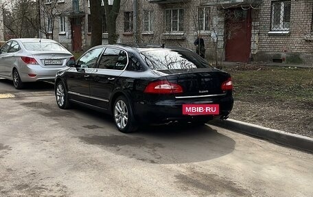 Skoda Superb III рестайлинг, 2012 год, 999 990 рублей, 8 фотография