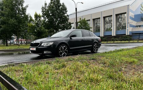 Skoda Superb III рестайлинг, 2012 год, 999 990 рублей, 9 фотография