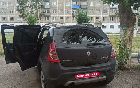 Renault Sandero I, 2012 год, 700 000 рублей, 3 фотография