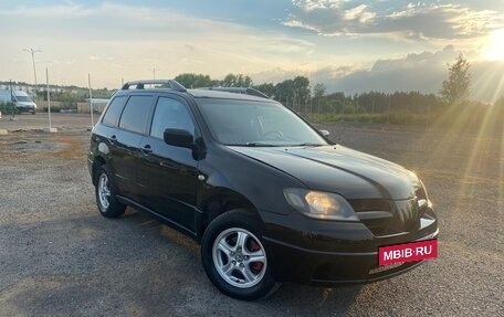 Mitsubishi Outlander III рестайлинг 3, 2004 год, 590 000 рублей, 3 фотография