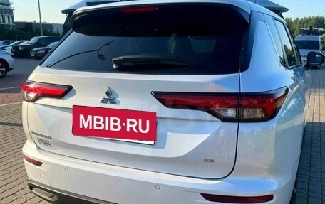 Mitsubishi Outlander, 2022 год, 4 050 000 рублей, 7 фотография