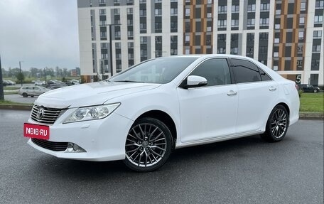 Toyota Camry, 2013 год, 1 620 000 рублей, 2 фотография