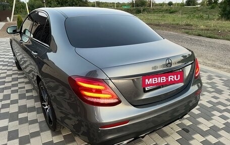 Mercedes-Benz E-Класс, 2017 год, 3 250 000 рублей, 18 фотография