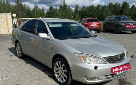 Toyota Camry V40, 2003 год, 999 000 рублей, 3 фотография