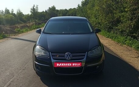 Volkswagen Jetta VI, 2010 год, 620 000 рублей, 2 фотография