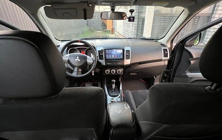 Mitsubishi Outlander III рестайлинг 3, 2007 год, 1 200 000 рублей, 10 фотография