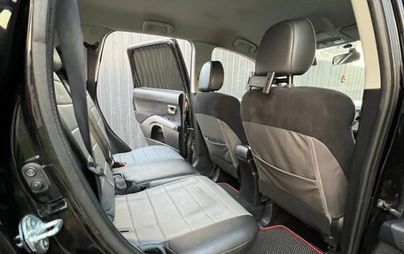 Mitsubishi Outlander III рестайлинг 3, 2007 год, 1 200 000 рублей, 16 фотография