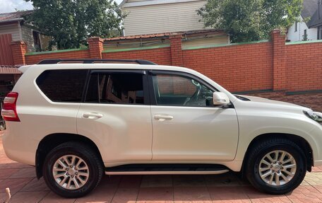 Toyota Land Cruiser Prado 150 рестайлинг 2, 2016 год, 3 900 000 рублей, 3 фотография