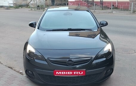 Opel Astra J, 2012 год, 930 000 рублей, 1 фотография