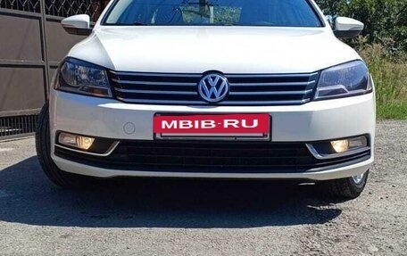 Volkswagen Passat B7, 2012 год, 1 380 000 рублей, 2 фотография