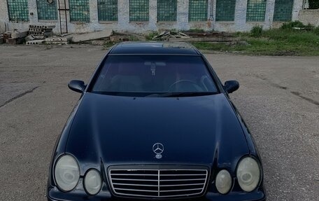 Mercedes-Benz CLK-Класс, 1998 год, 260 000 рублей, 2 фотография