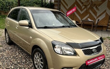 KIA Rio II, 2011 год, 690 000 рублей, 2 фотография