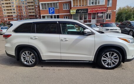 Toyota Highlander III, 2014 год, 3 750 000 рублей, 8 фотография