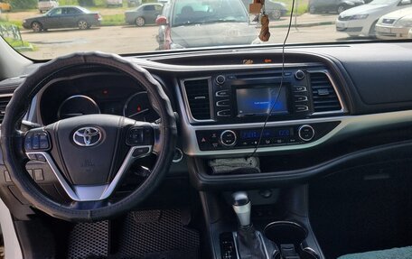 Toyota Highlander III, 2014 год, 3 750 000 рублей, 9 фотография