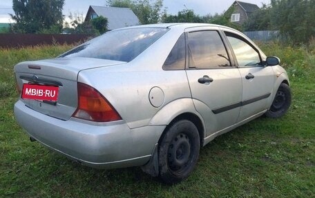 Ford Focus IV, 2001 год, 140 000 рублей, 3 фотография