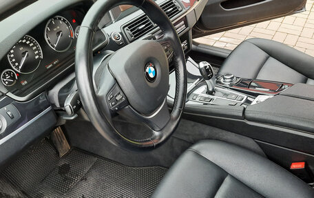 BMW 5 серия, 2014 год, 2 350 000 рублей, 13 фотография