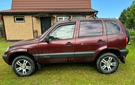 Chevrolet Niva I рестайлинг, 2004 год, 410 000 рублей, 2 фотография