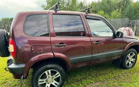 Chevrolet Niva I рестайлинг, 2004 год, 410 000 рублей, 4 фотография