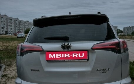 Toyota RAV4, 2019 год, 3 100 000 рублей, 5 фотография