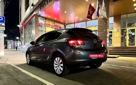 Opel Astra J, 2011 год, 740 000 рублей, 9 фотография