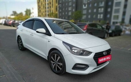 Hyundai Solaris II рестайлинг, 2017 год, 1 200 000 рублей, 3 фотография