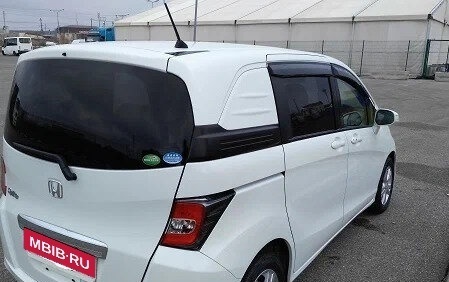 Honda Freed I, 2014 год, 1 250 000 рублей, 6 фотография