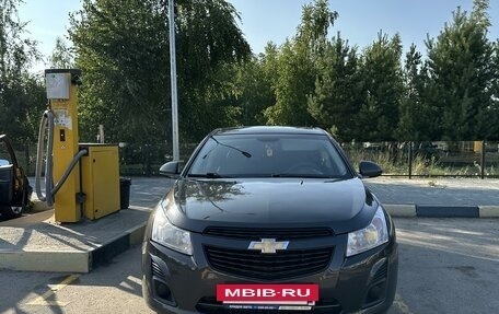 Chevrolet Cruze II, 2013 год, 815 000 рублей, 3 фотография