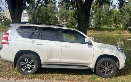 Toyota Land Cruiser Prado 150 рестайлинг 2, 2016 год, 4 180 000 рублей, 2 фотография