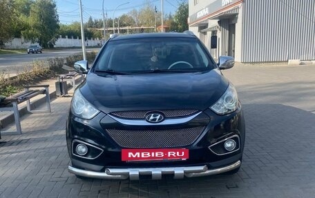 Hyundai ix35 I рестайлинг, 2013 год, 1 850 000 рублей, 2 фотография