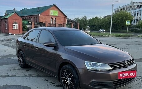 Volkswagen Jetta VI, 2014 год, 1 195 000 рублей, 3 фотография