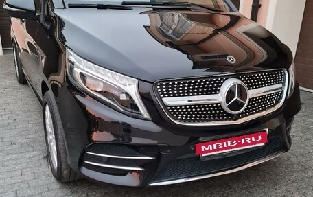 Mercedes-Benz V-Класс, 2019 год, 7 900 000 рублей, 2 фотография