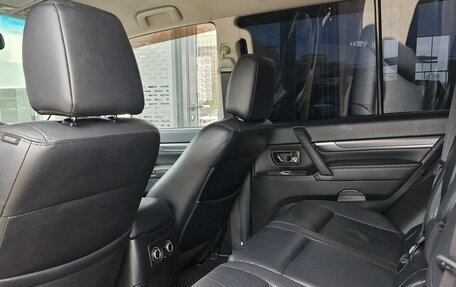 Mitsubishi Pajero IV, 2010 год, 2 100 000 рублей, 17 фотография