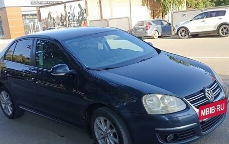 Volkswagen Jetta VI, 2006 год, 700 000 рублей, 2 фотография