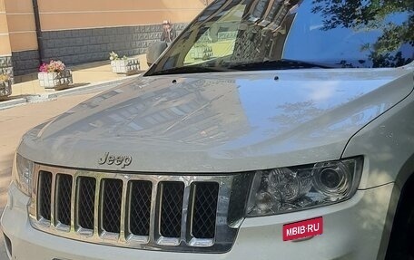 Jeep Grand Cherokee, 2012 год, 2 250 000 рублей, 2 фотография