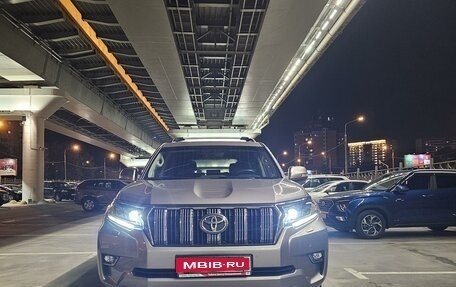 Toyota Land Cruiser Prado 150 рестайлинг 2, 2018 год, 5 500 000 рублей, 10 фотография